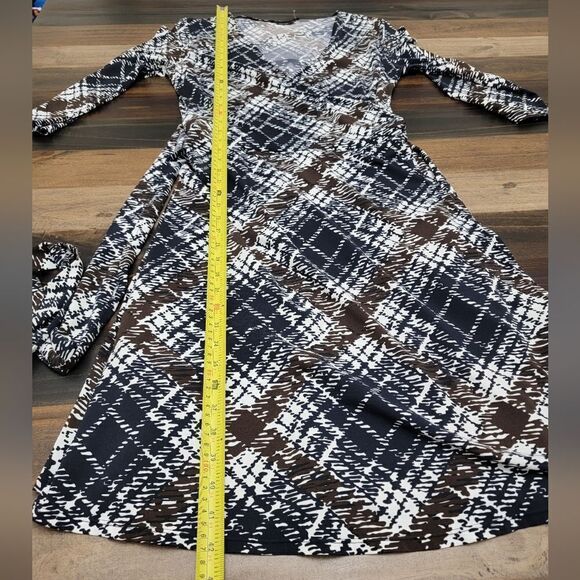 BCBGMaxazria Faux Wrap Print Dress Surplice Hem Side Tie Stretch Career Size L - Picture 7 of 10